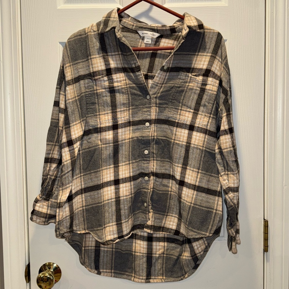 Old Navy Gray and Cream Flannel